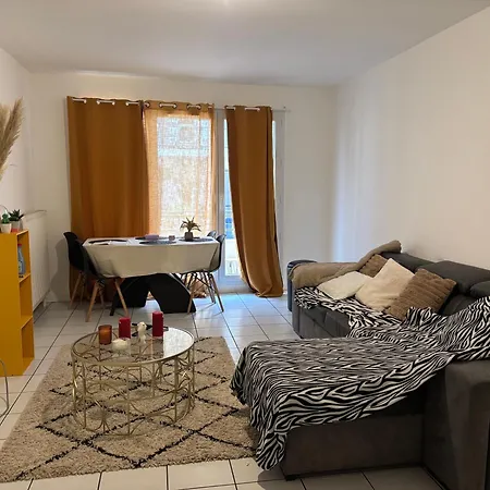 Cosy Rive Gauche Apartment *